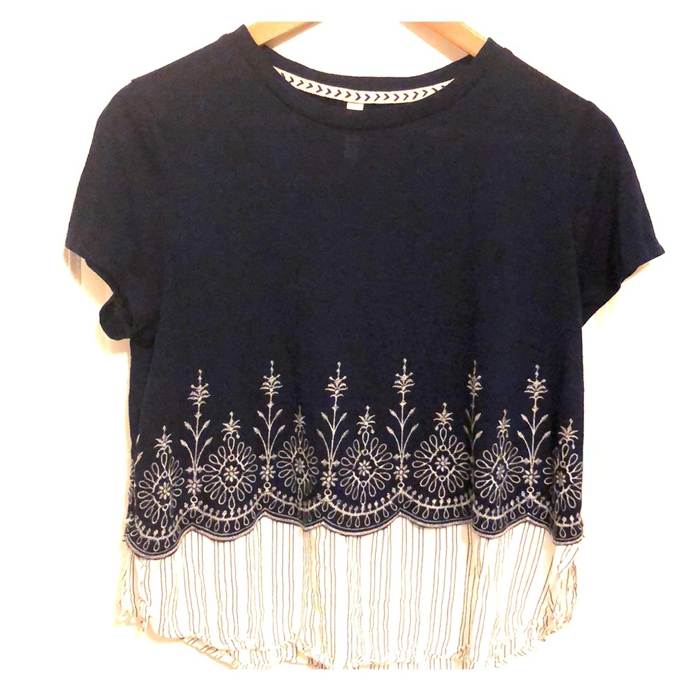 Super cute Xhilaration top in Navy